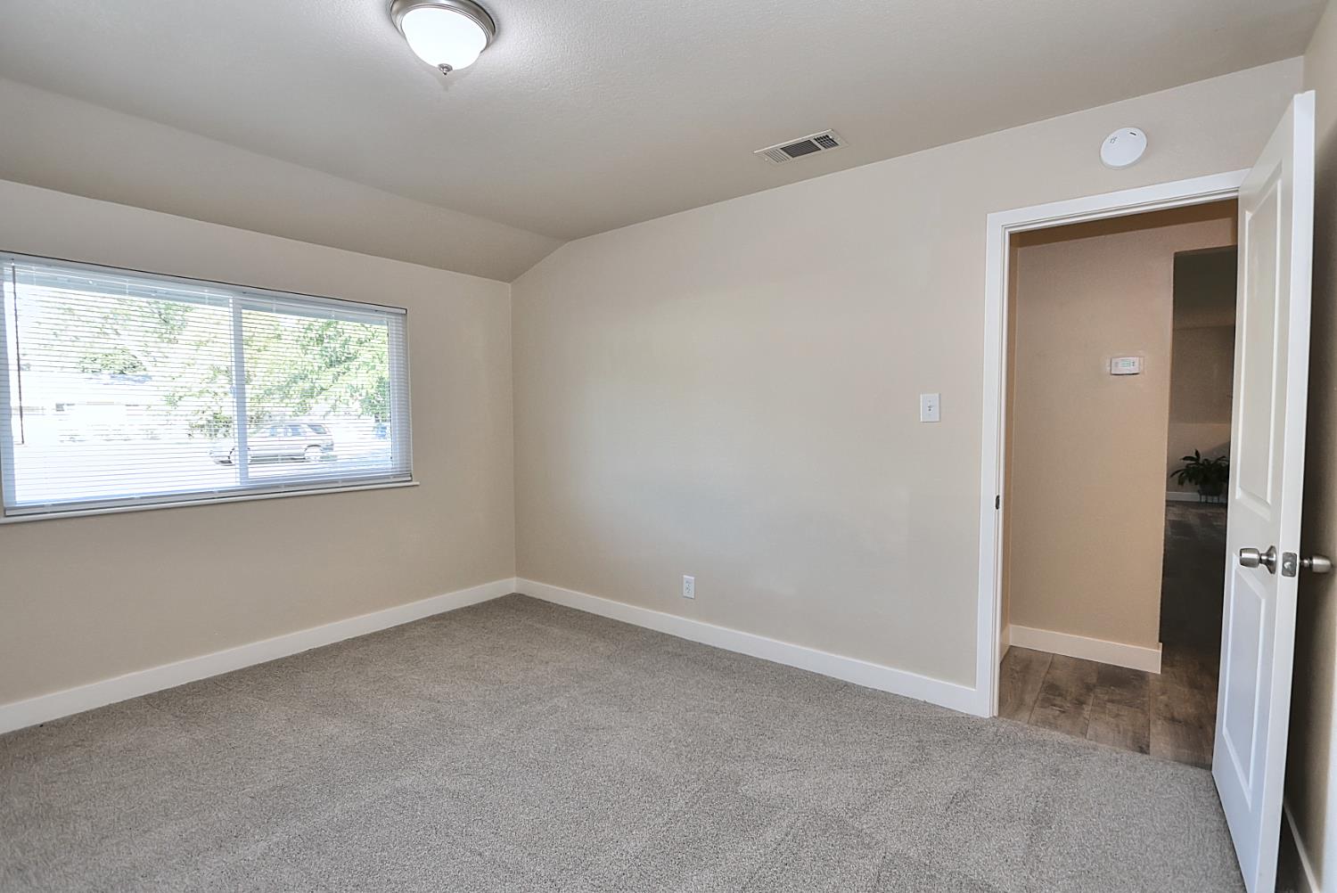 Detail Gallery Image 15 of 20 For 5615 Arlyn Way, Fair Oaks,  CA 95628 - 3 Beds | 1 Baths