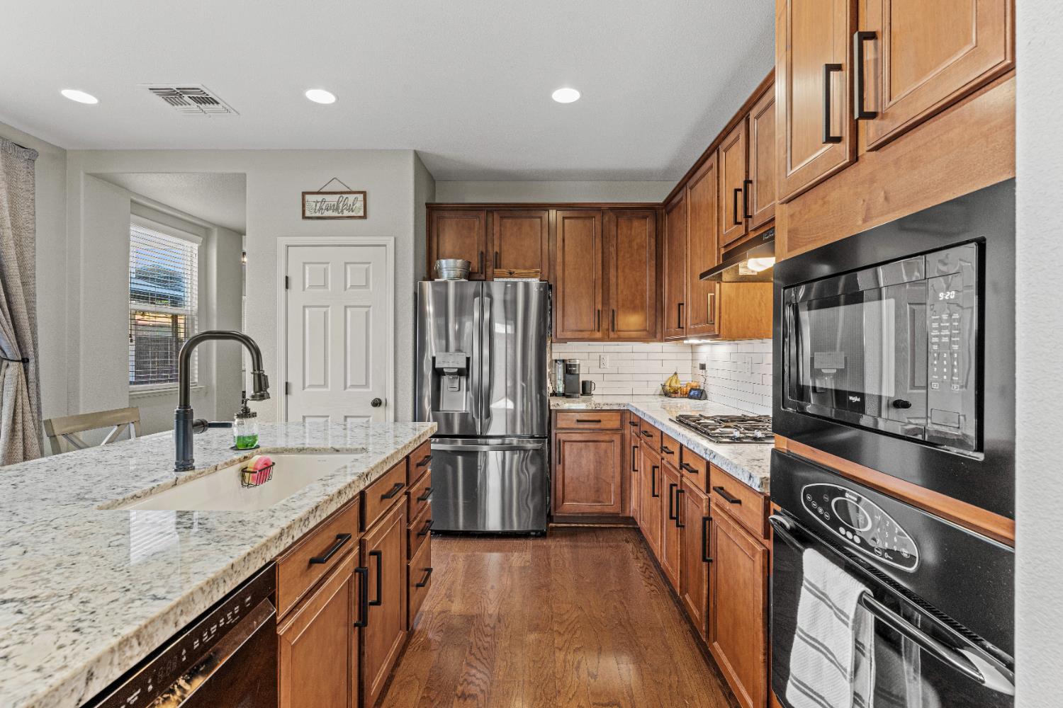 Detail Gallery Image 5 of 38 For 1283 Torrington Ln, Lincoln,  CA 95648 - 5 Beds | 3 Baths