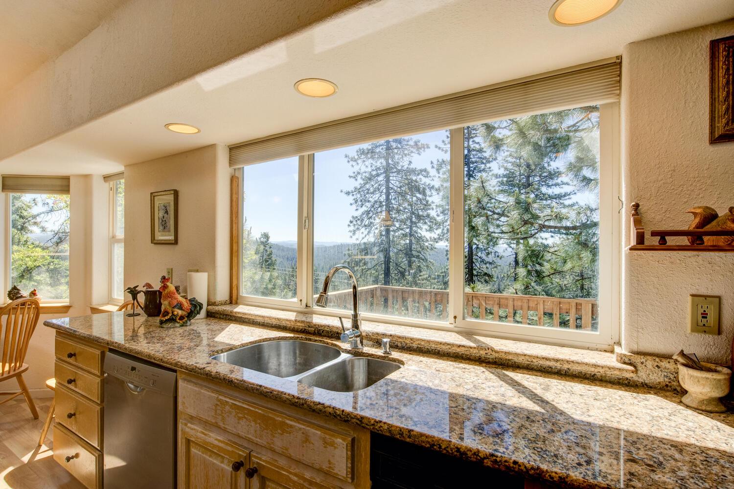 Detail Gallery Image 16 of 58 For 3340 Menominee, Arnold,  CA 95223 - 3 Beds | 2/1 Baths