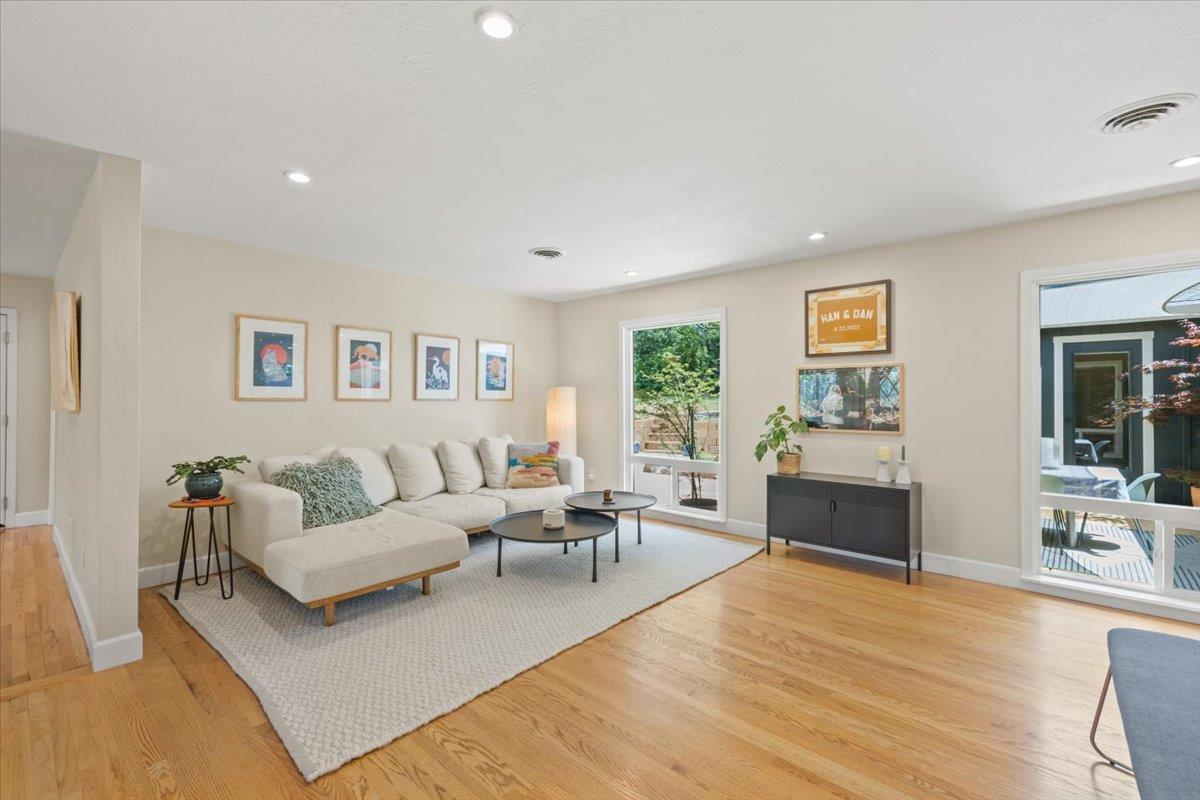 Detail Gallery Image 9 of 41 For 13409 Evergreen Dr, Nevada City,  CA 95959 - 3 Beds | 3 Baths