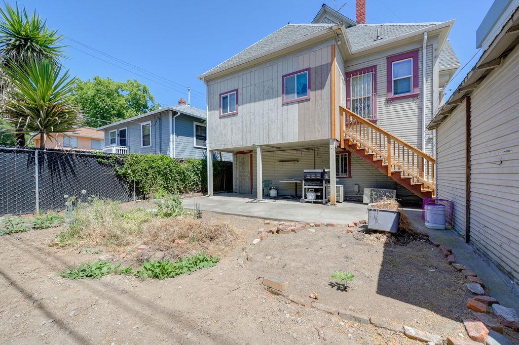 Detail Gallery Image 8 of 13 For 2220 15th St, Sacramento,  CA 95818 - – Beds | – Baths