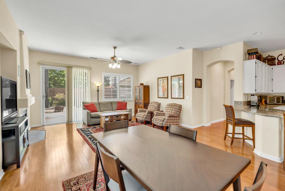 Detail Gallery Image 14 of 47 For 9145 Greendale Ct, Elk Grove,  CA 95758 - 4 Beds | 2 Baths