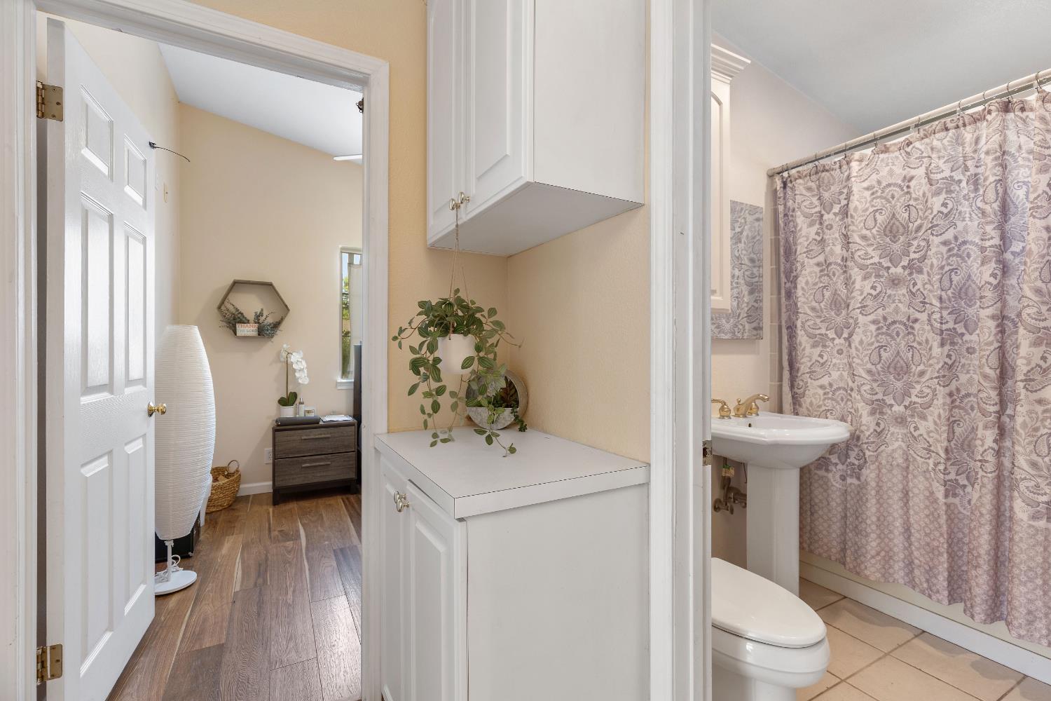 Detail Gallery Image 16 of 31 For 5001 Boyd Dr, Carmichael,  CA 95608 - 3 Beds | 2 Baths