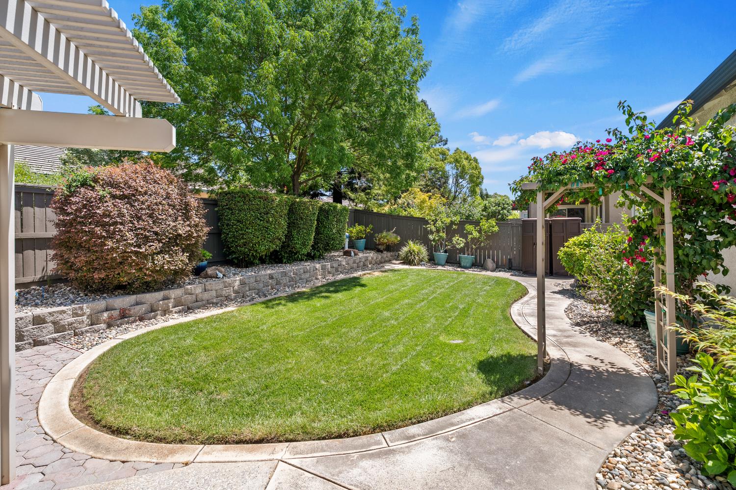 Detail Gallery Image 48 of 65 For 9501 Misty Cove Ln, Elk Grove,  CA 95758 - 2 Beds | 2 Baths