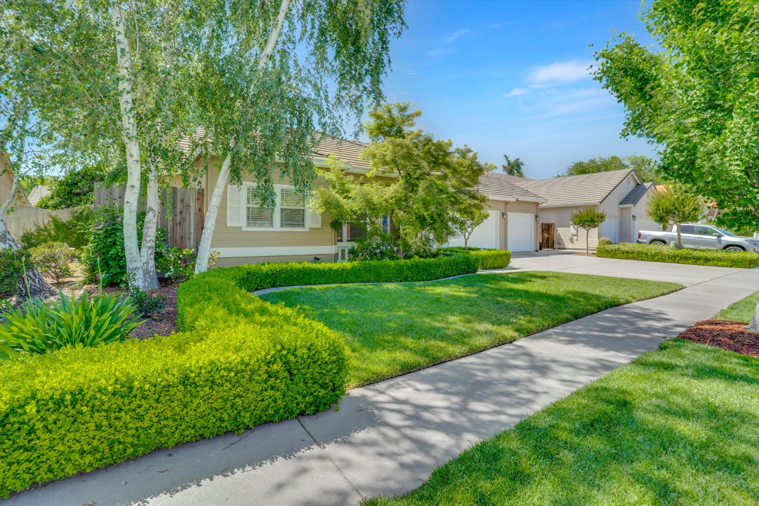 Detail Gallery Image 3 of 32 For 2625 Carmichael Way, Turlock,  CA 95382 - 3 Beds | 2 Baths