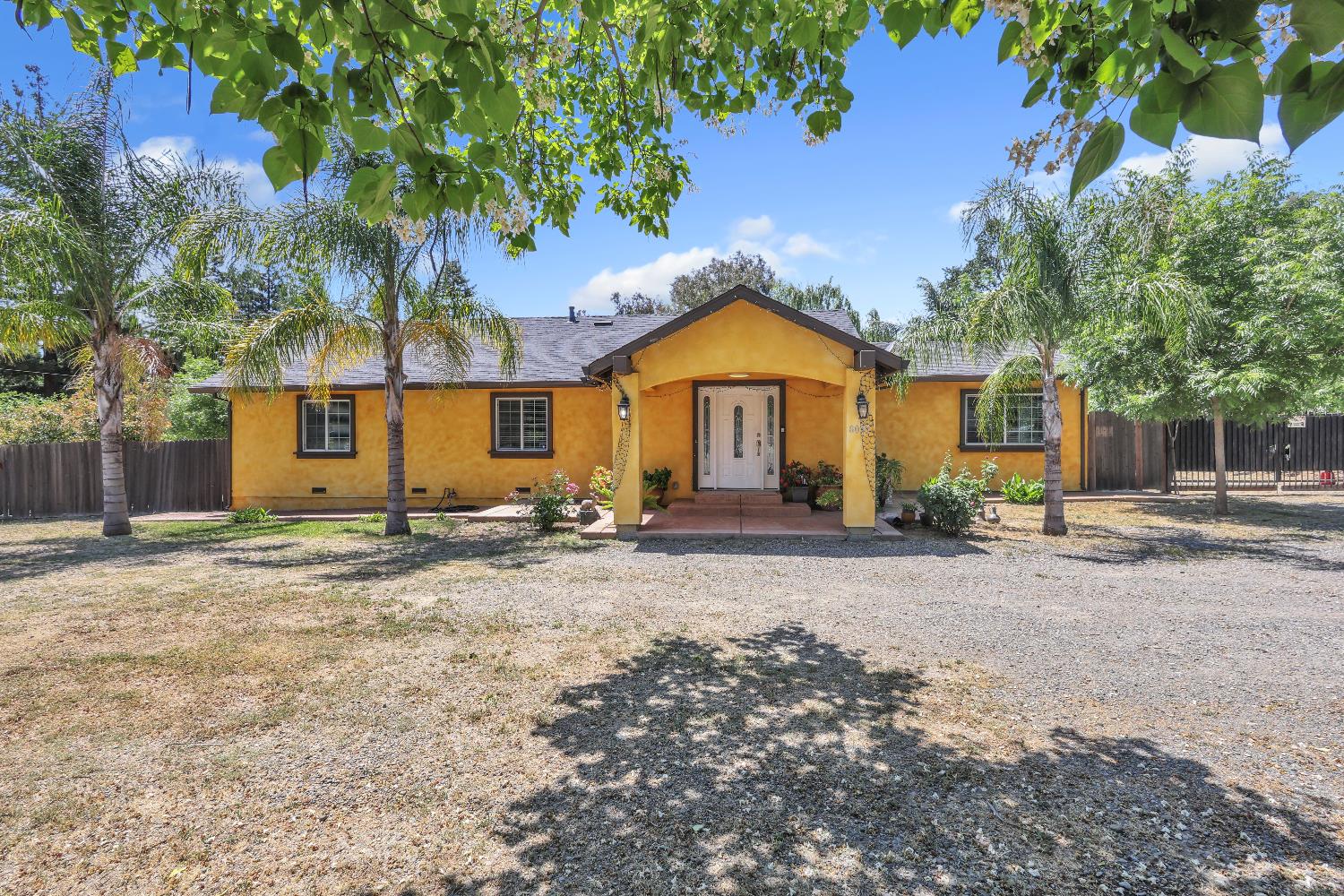 Detail Gallery Image 3 of 66 For 8033 Sunrise Blvd, Citrus Heights,  CA 95610 - 4 Beds | 3 Baths