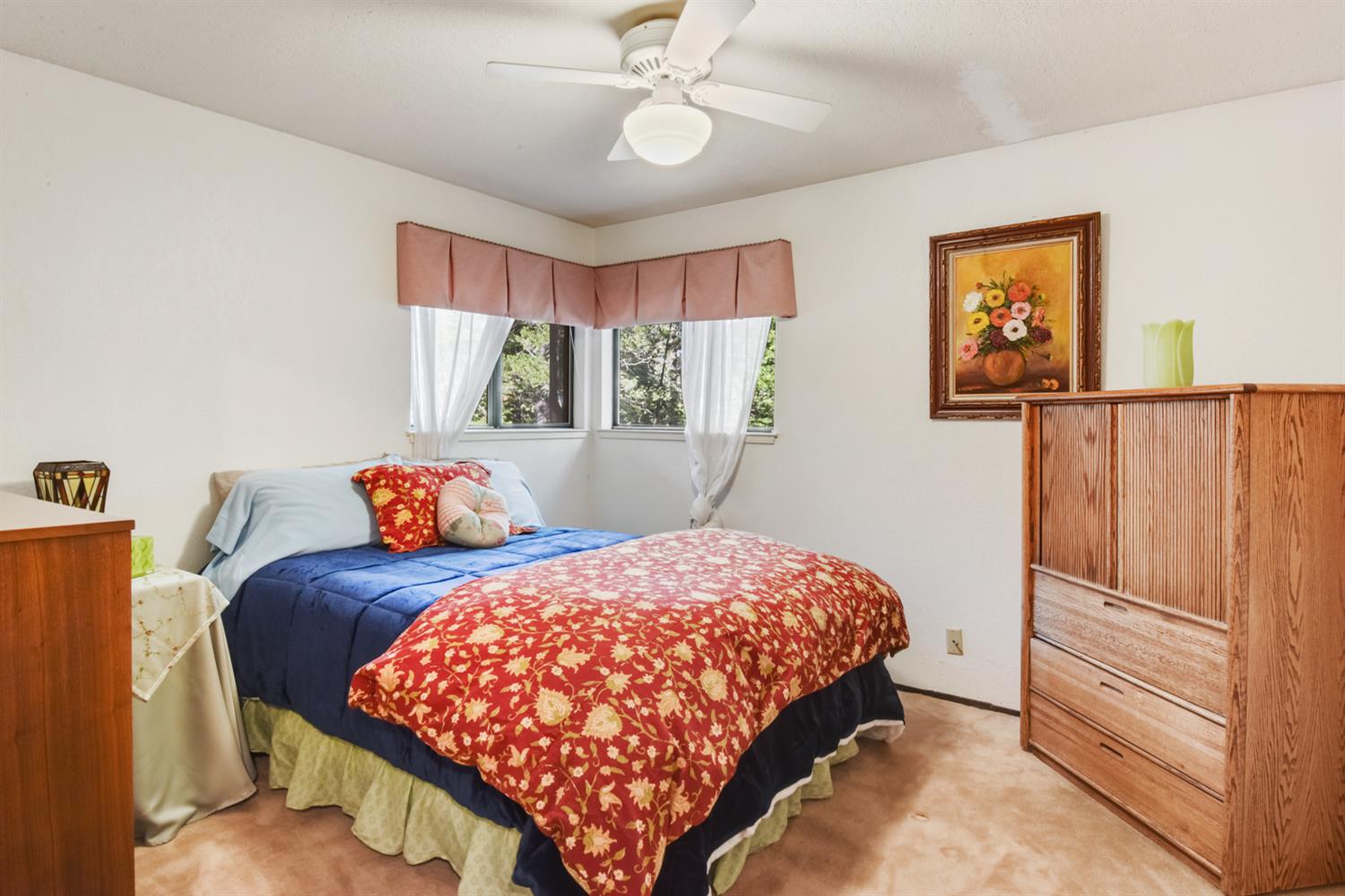 Detail Gallery Image 24 of 42 For 1724 Mohican Dr, South Lake Tahoe,  CA 96150 - 3 Beds | 2/1 Baths