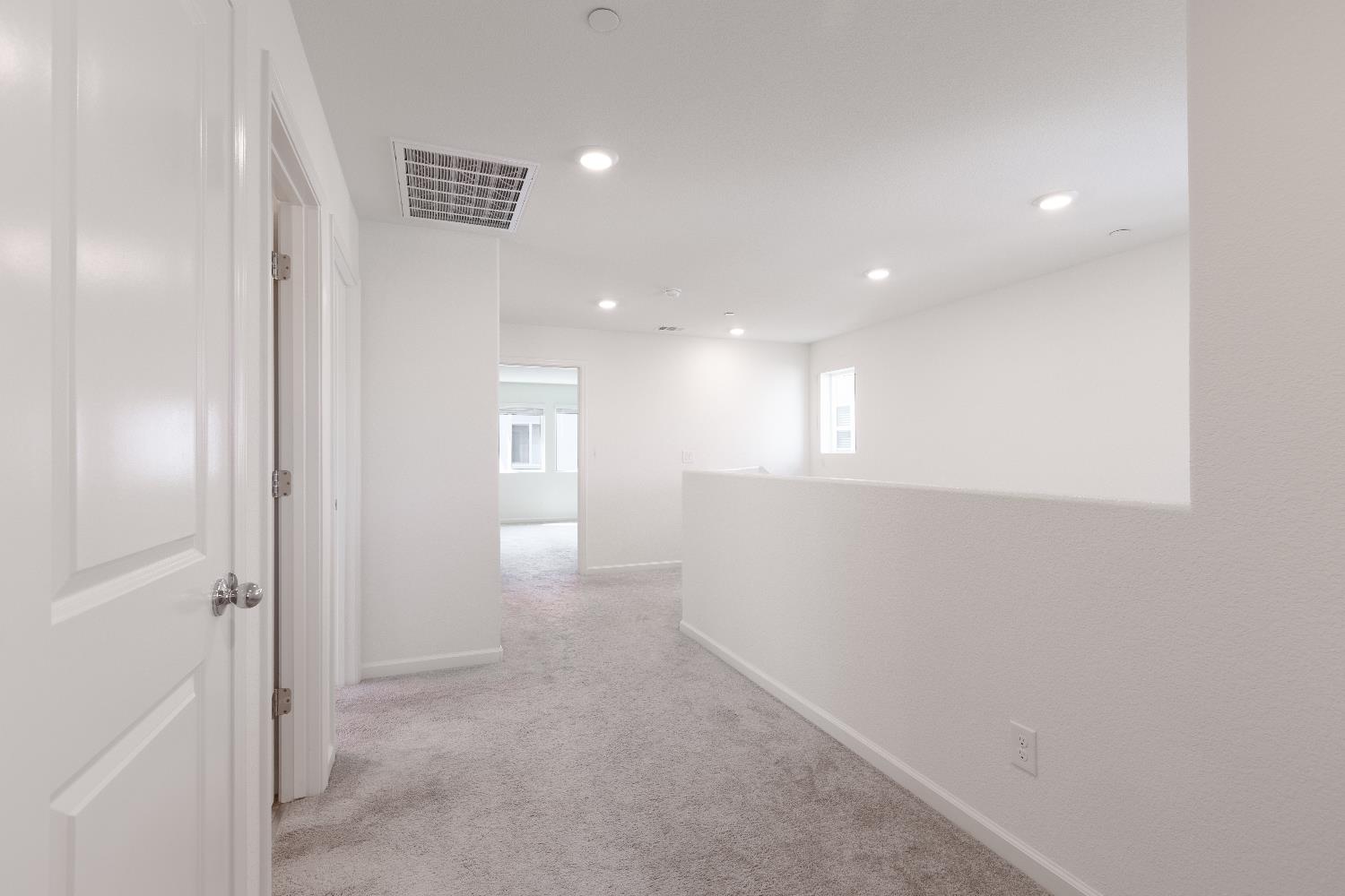 Detail Gallery Image 24 of 26 For 3825 S 3825 Arborhill Way Way, Sacramento,  CA 95834 - 3 Beds | 2/1 Baths