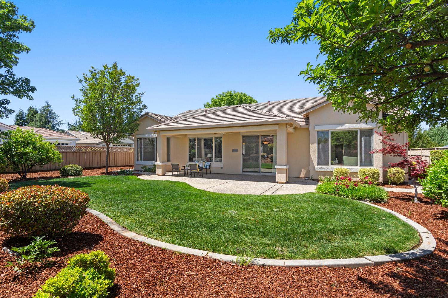Detail Gallery Image 7 of 60 For 2160 Stone House Cir, Lincoln,  CA 95648 - 2 Beds | 2 Baths