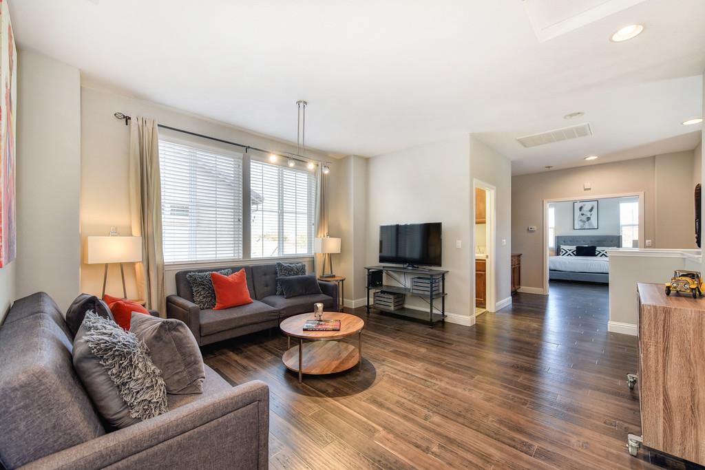 Detail Gallery Image 27 of 38 For 390 Caravaggio Way, Sacramento,  CA 95835 - 3 Beds | 2/1 Baths