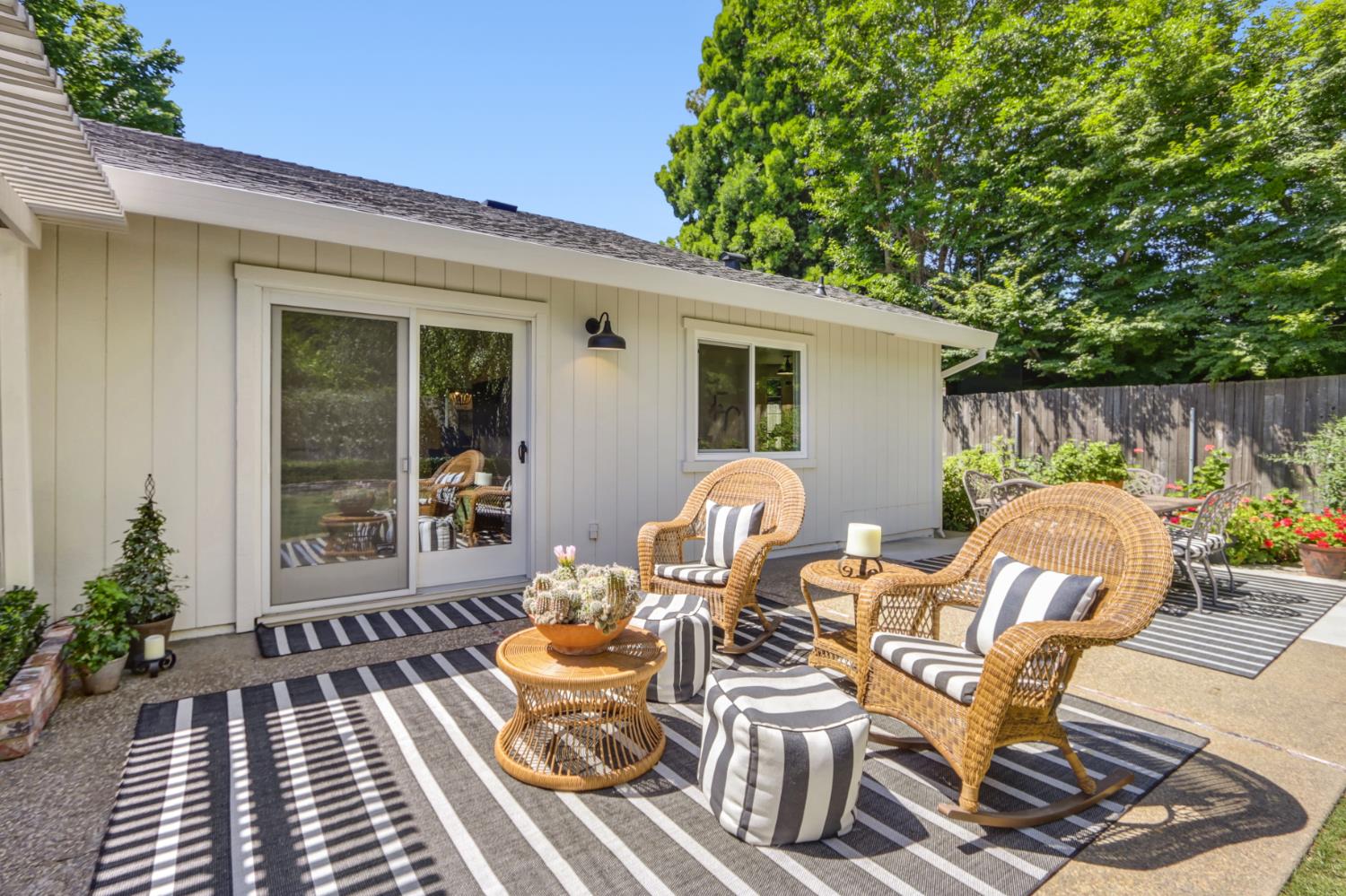 Detail Gallery Image 31 of 38 For 4939 Kurz Cir, Carmichael,  CA 95608 - 3 Beds | 2 Baths