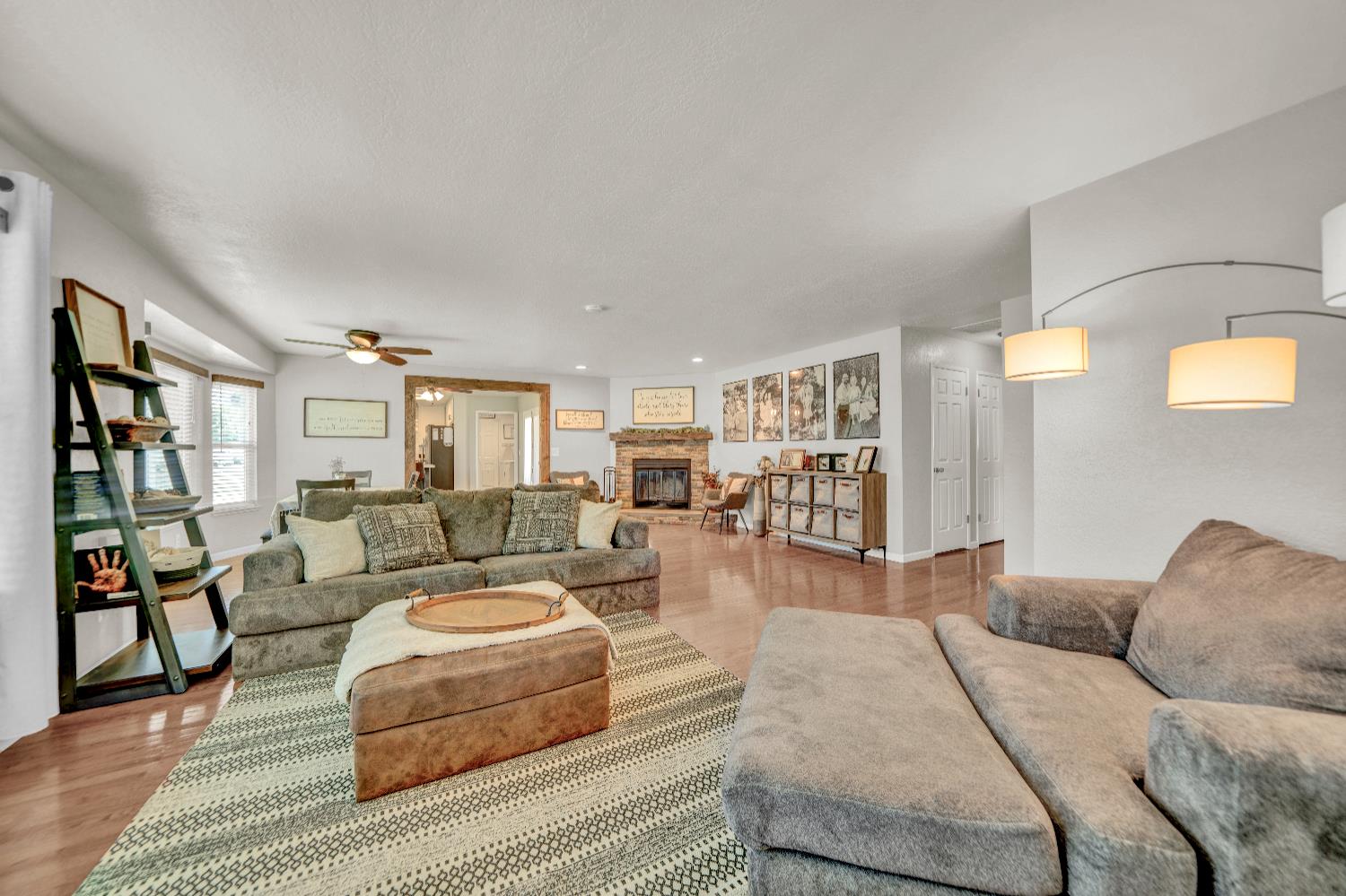 Detail Gallery Image 7 of 42 For 1820 N Highlands Ave, Turlock,  CA 95382 - 3 Beds | 2 Baths
