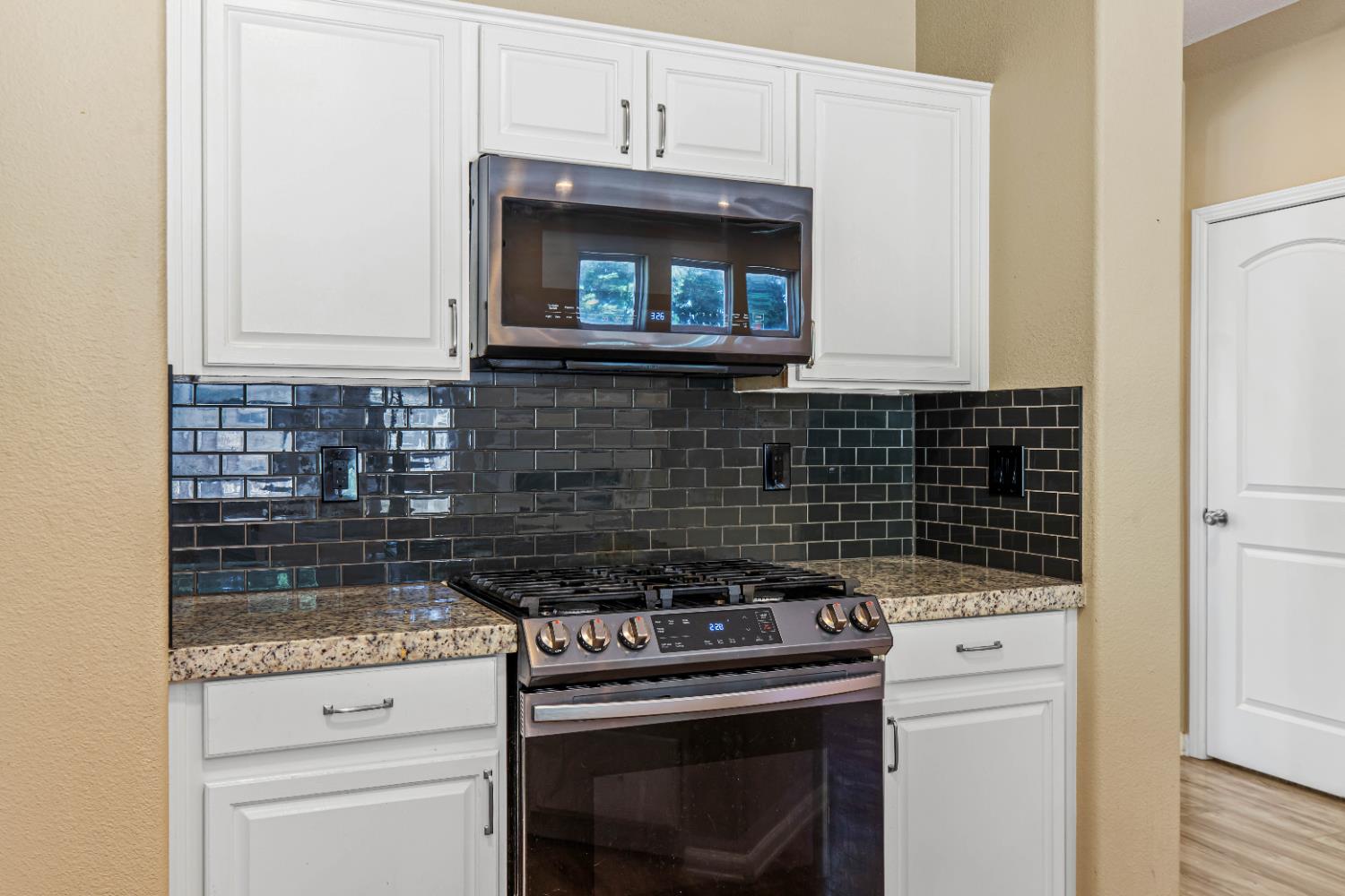 Detail Gallery Image 19 of 64 For 3913 Misty Ln, Modesto,  CA 95355 - 4 Beds | 3 Baths