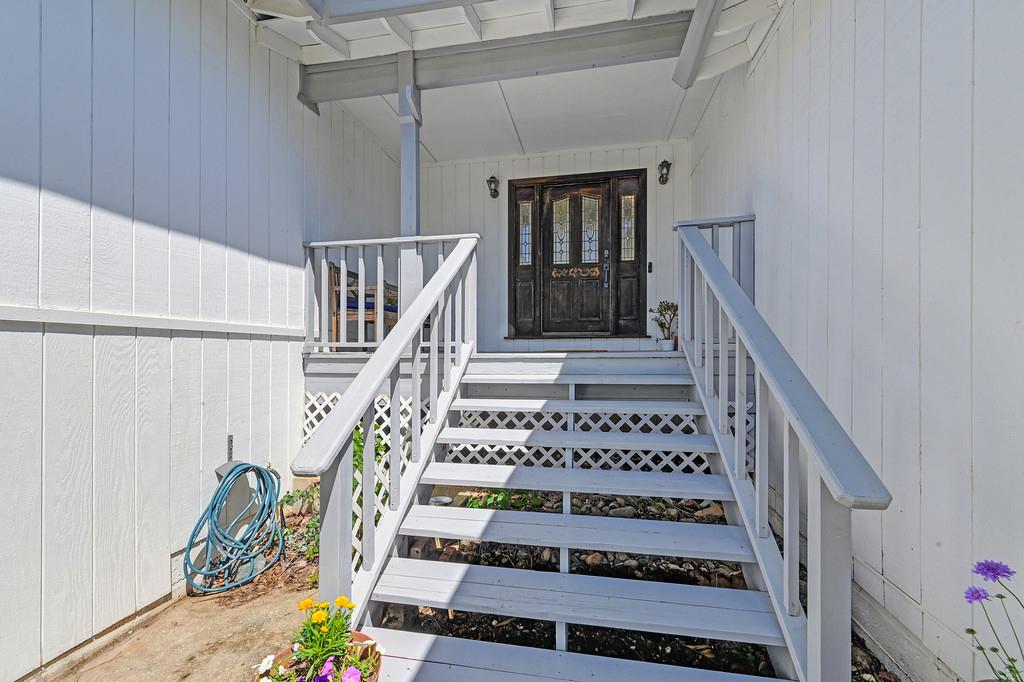 Detail Gallery Image 6 of 68 For 17725 Lake Forest Dr, Penn Valley,  CA 95946 - 3 Beds | 2 Baths
