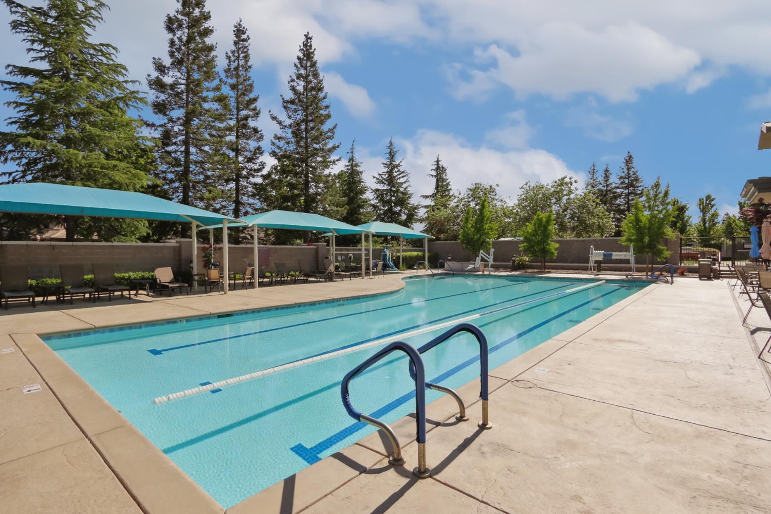 Detail Gallery Image 42 of 43 For 2398 Langtree Dr, Roseville,  CA 95747 - 2 Beds | 2 Baths