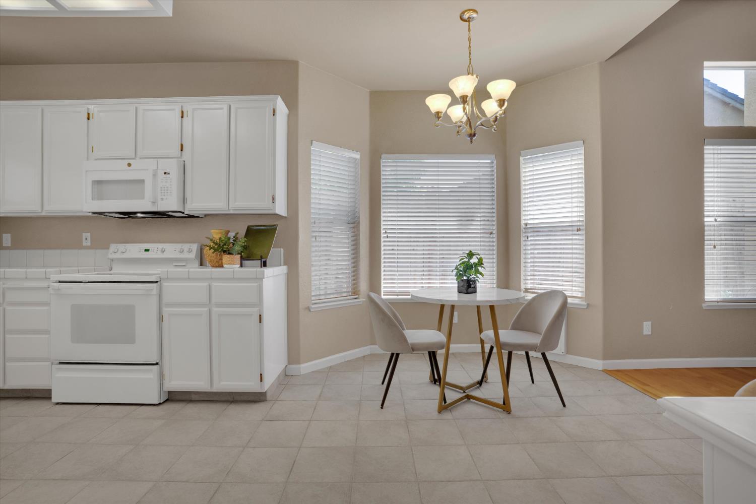 Detail Gallery Image 15 of 32 For 2625 Carmichael Way, Turlock,  CA 95382 - 3 Beds | 2 Baths