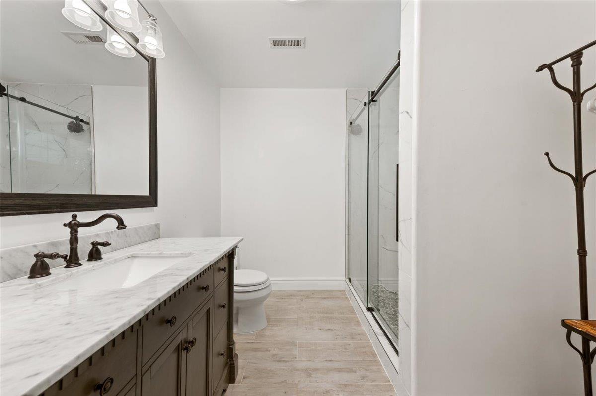 Detail Gallery Image 19 of 37 For 17713 Lake Forest Dr, Penn Valley,  CA 95946 - 3 Beds | 2 Baths