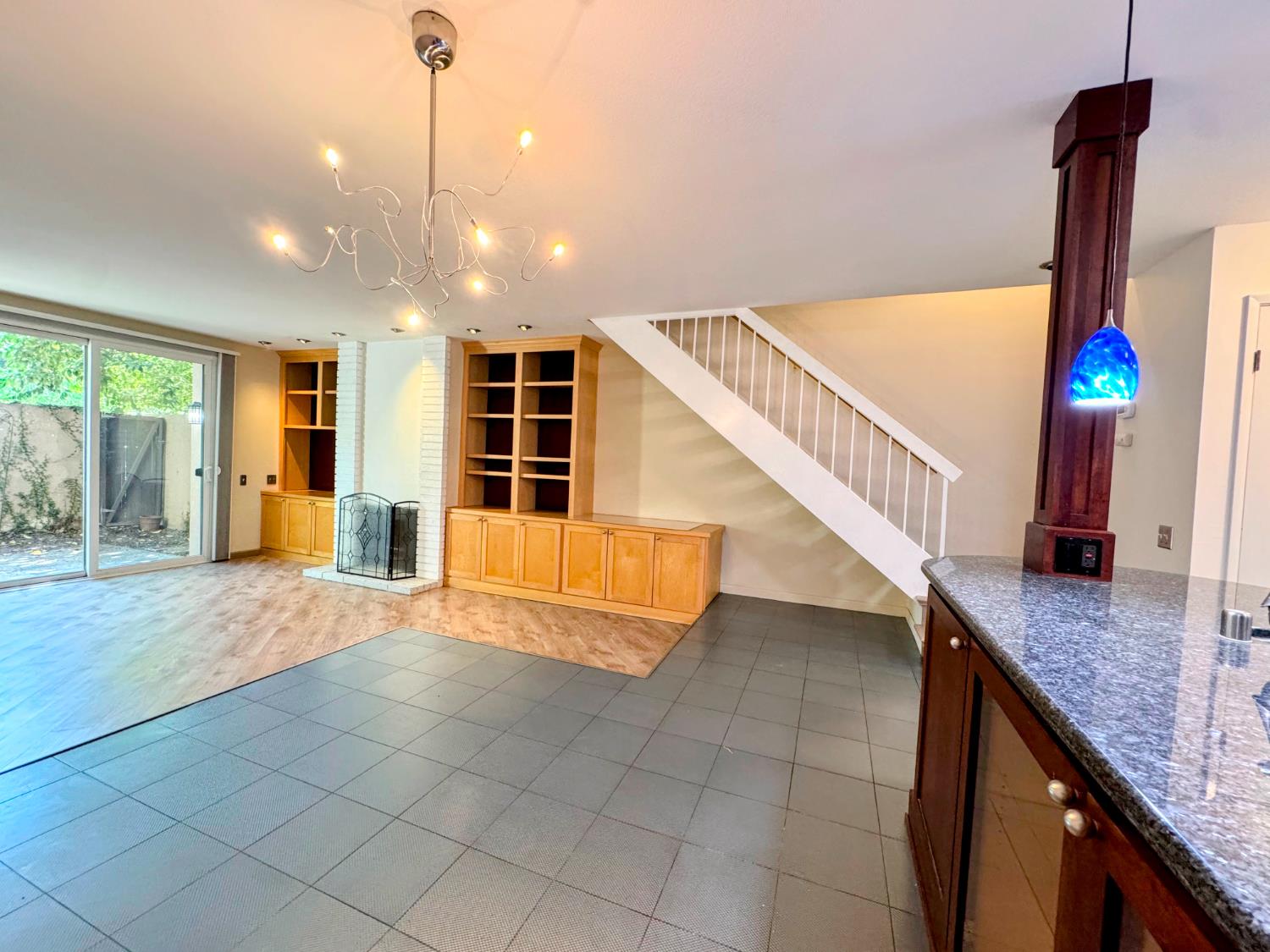 Photo #8: 225066822 Listing: Photo #8