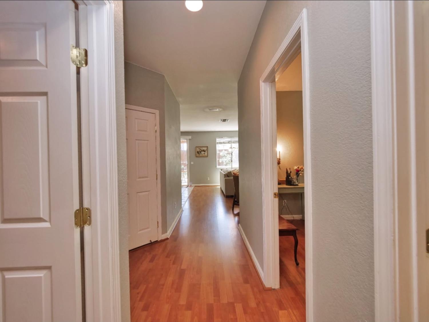 Detail Gallery Image 10 of 15 For 1242 Tulloch Dr, Tracy,  CA 95304 - 5 Beds | 3 Baths
