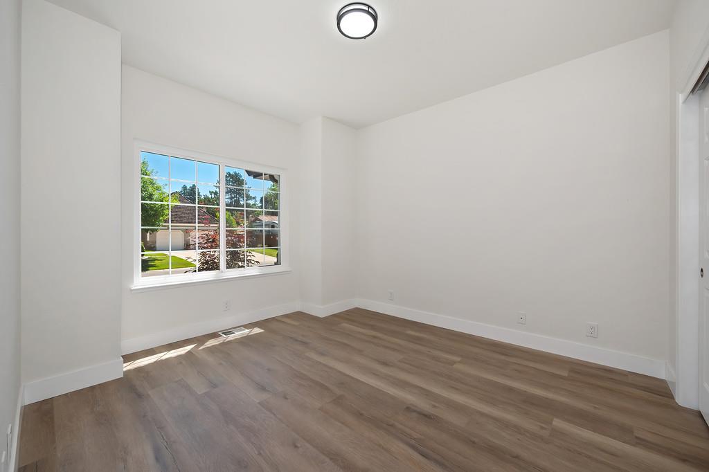 Detail Gallery Image 27 of 62 For 5069 Oak Mello Ct, Elk Grove,  CA 95758 - 4 Beds | 3 Baths