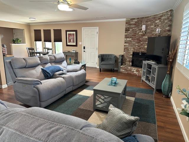 Detail Gallery Image 13 of 49 For 4523 Jan Dr, Carmichael,  CA 95608 - 3 Beds | 2 Baths