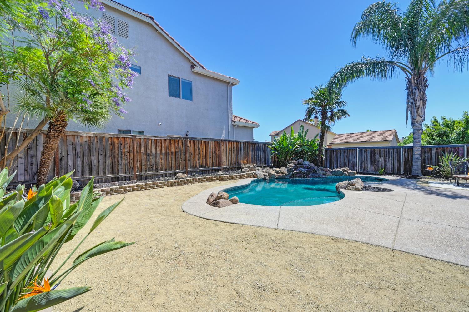 Detail Gallery Image 46 of 52 For 1700 Adrienne Dr, Roseville,  CA 95747 - 4 Beds | 3 Baths