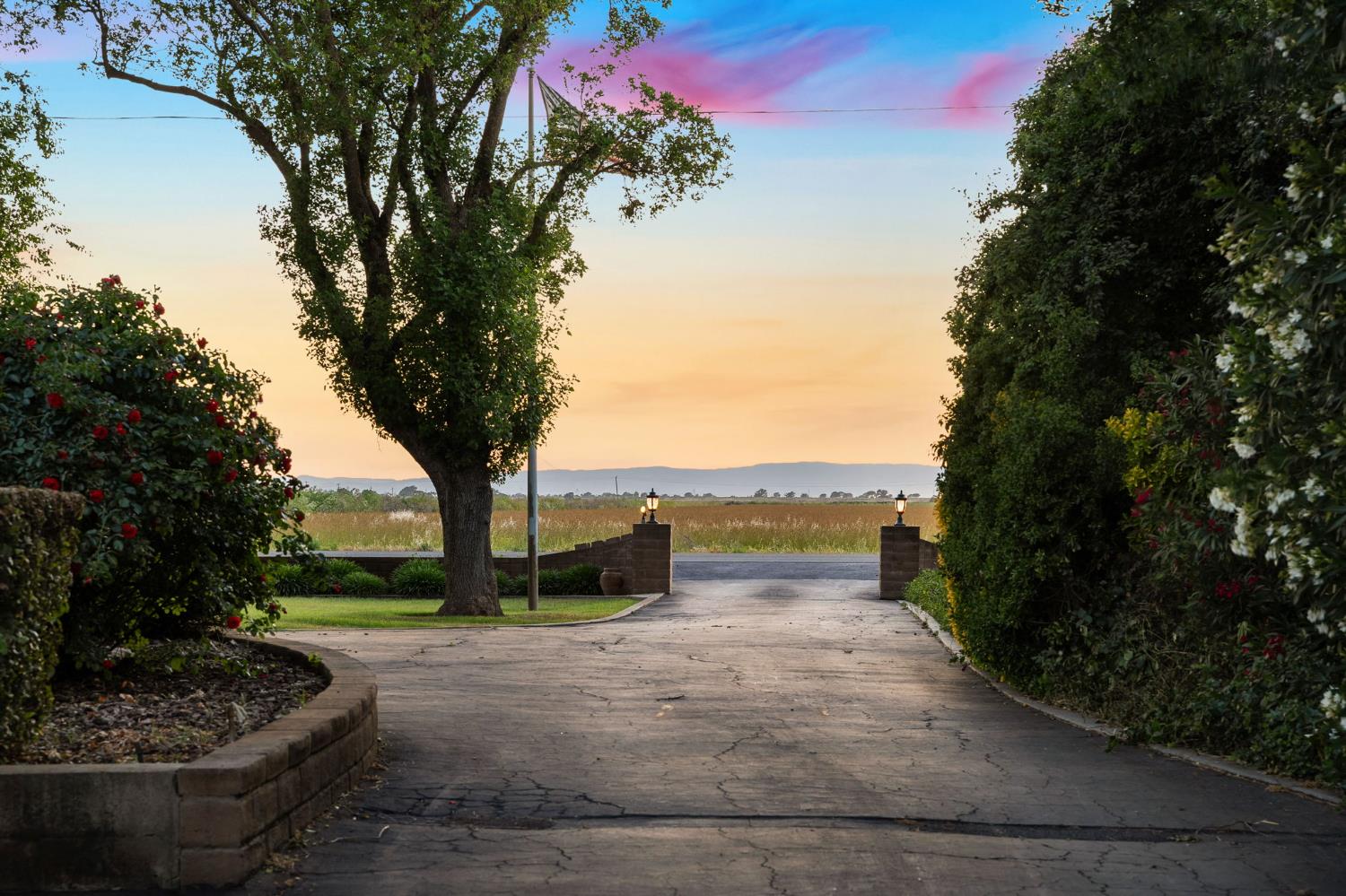 Detail Gallery Image 8 of 69 For 37331 Jefferson Blvd, Clarksburg,  CA 95612 - 4 Beds | 3 Baths