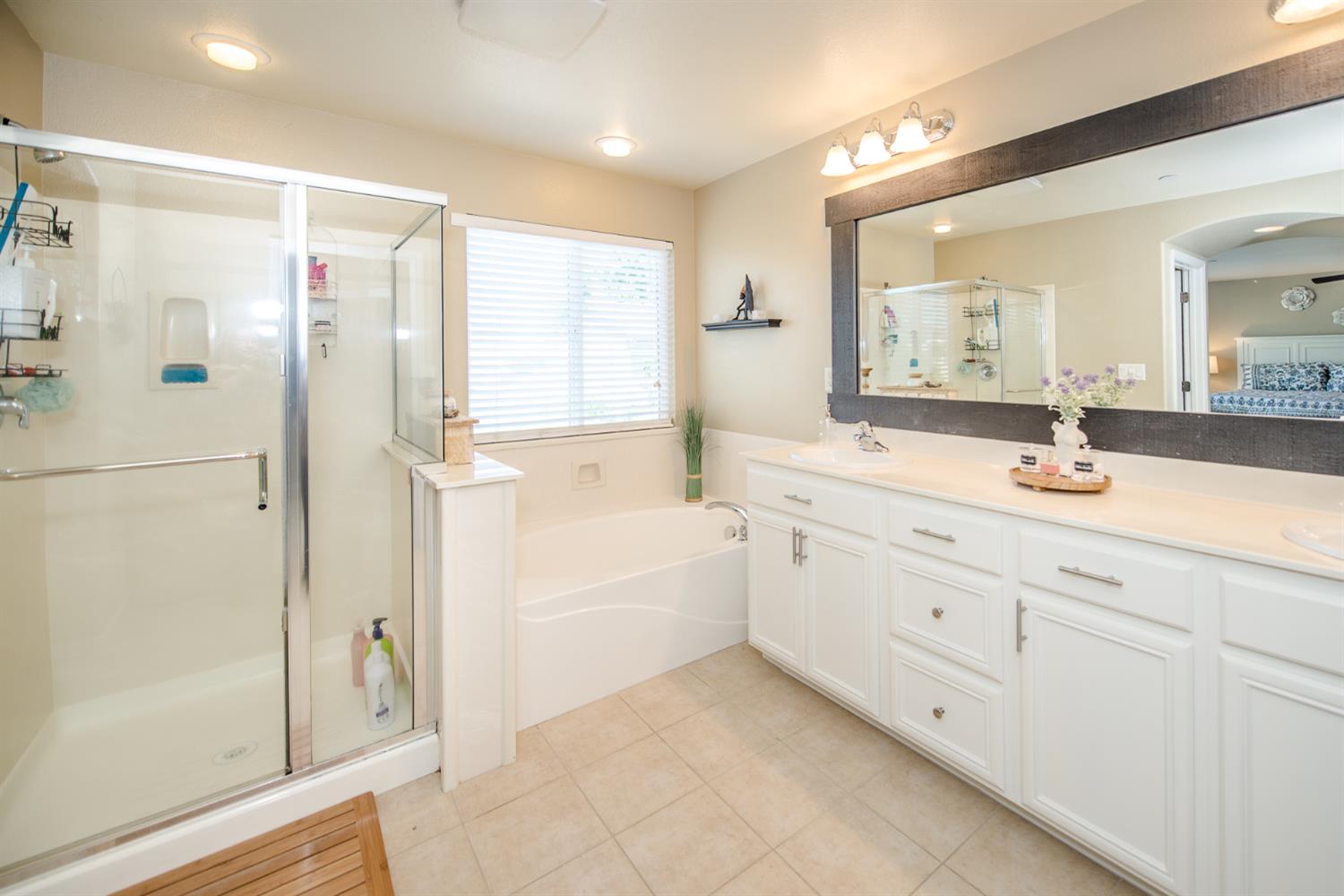Detail Gallery Image 24 of 38 For 2363 Ackley Pl, Woodland,  CA 95776 - 5 Beds | 4 Baths