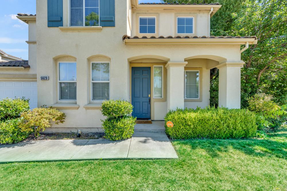 Detail Gallery Image 7 of 43 For 5623 Melones Way, Stockton,  CA 95219 - 3 Beds | 3 Baths