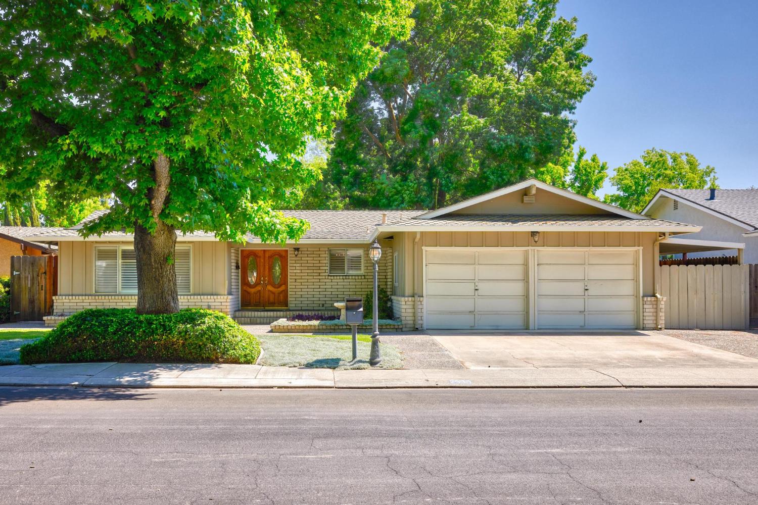 Detail Gallery Image 1 of 41 For 2336 Brockway Dr, Modesto,  CA 95355 - 3 Beds | 2 Baths