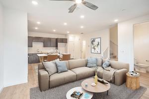 Detail Gallery Image 3 of 42 For 6093 Bridgecross Dr, Sacramento,  CA 95835 - 3 Beds | 2/1 Baths