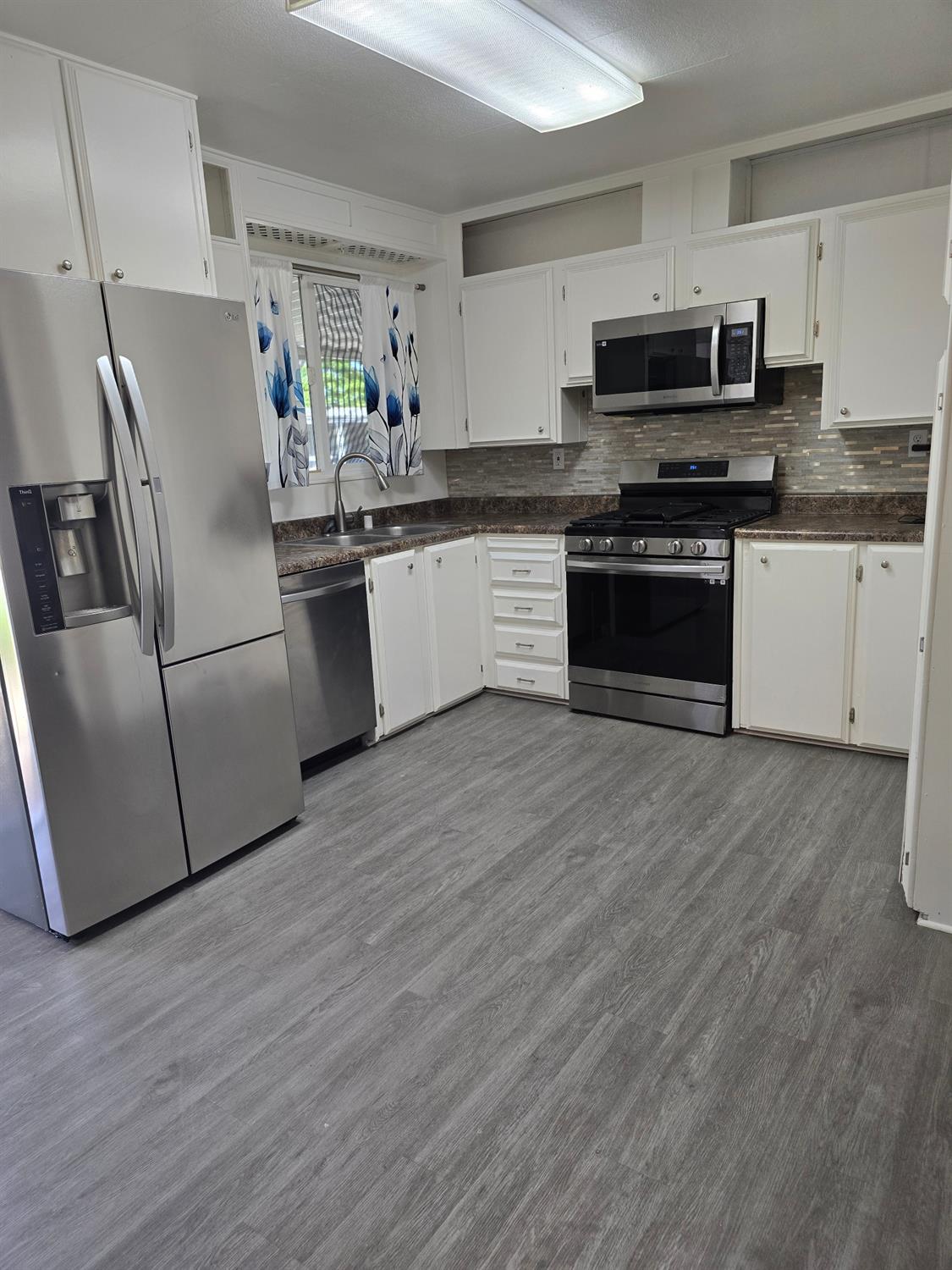 Detail Gallery Image 18 of 47 For 7425 Sylmar Ln 181, Sacramento,  CA 95842 - 3 Beds | 2 Baths