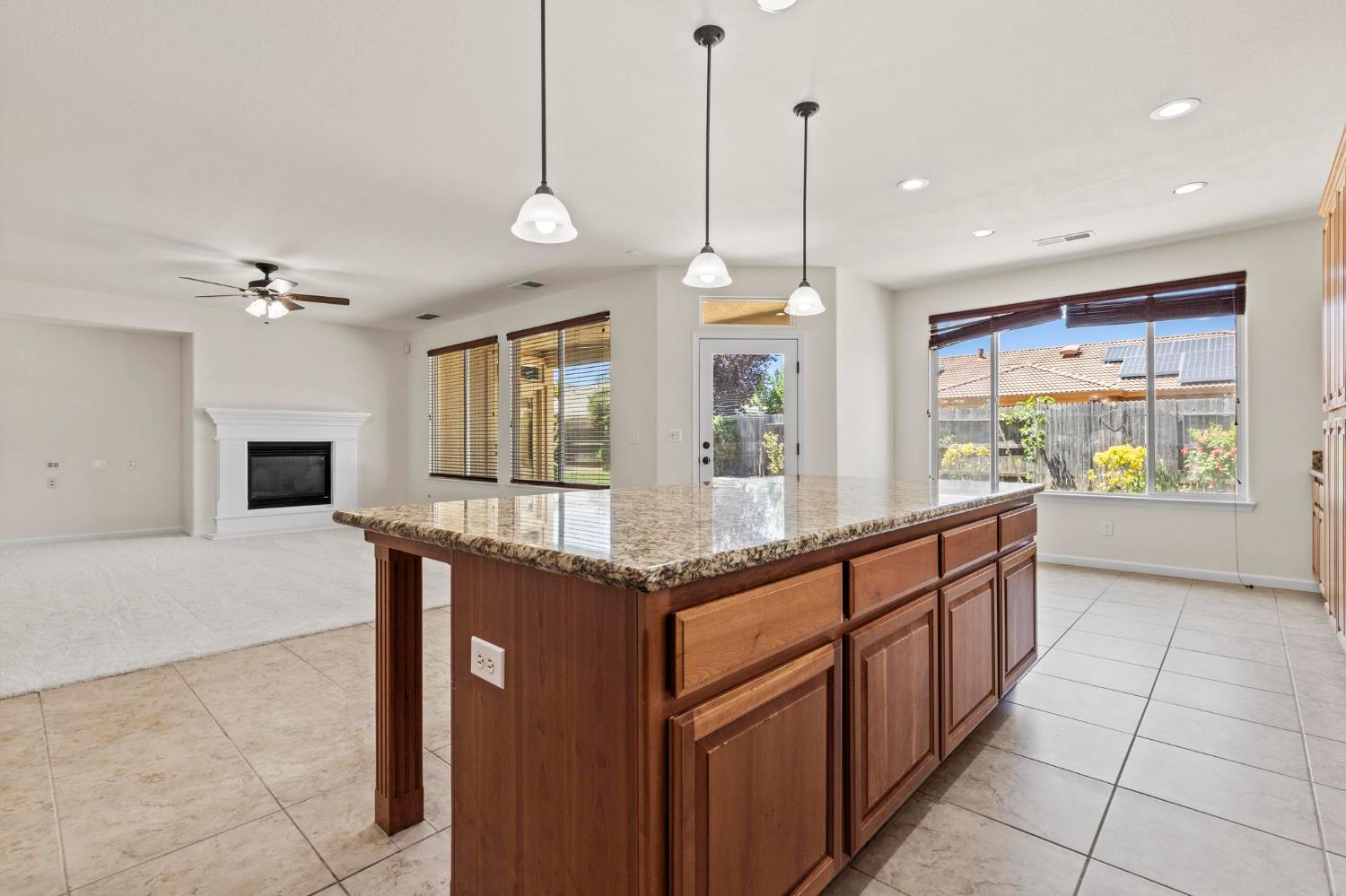 Detail Gallery Image 12 of 40 For 5582 Turnberry, Marysville,  CA 95901 - 3 Beds | 2/1 Baths