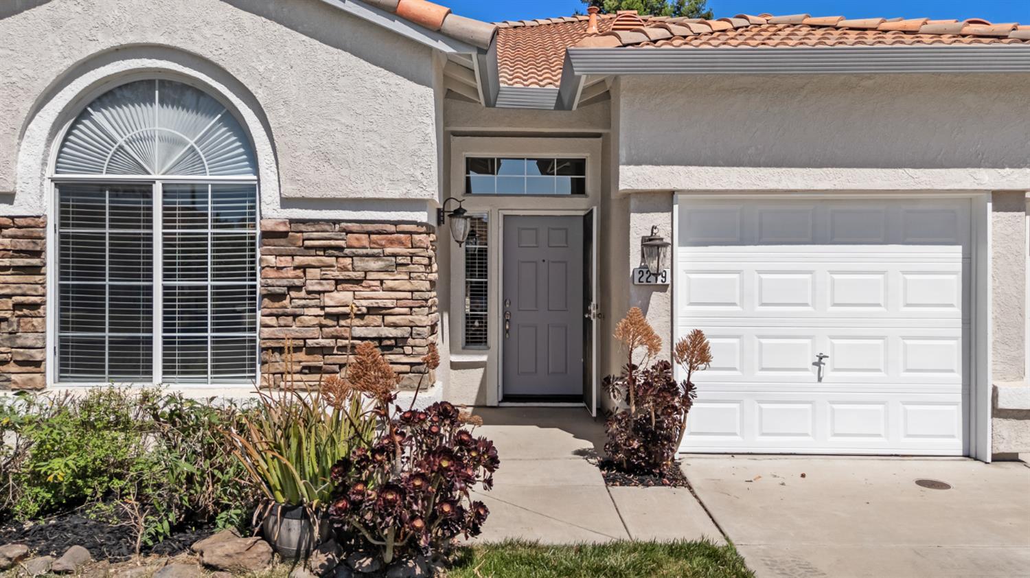 Detail Gallery Image 5 of 50 For 2219 Carol Ann Dr, Tracy,  CA 95377 - 4 Beds | 3 Baths