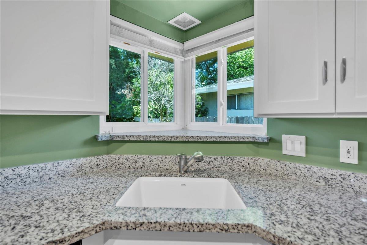 Detail Gallery Image 7 of 40 For 4732 Minaret Way, Carmichael,  CA 95608 - 2 Beds | 2 Baths