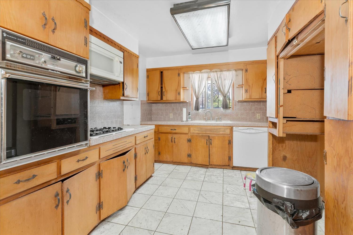 Detail Gallery Image 34 of 51 For 1961 17th St, Olivehurst,  CA 95961 - 3 Beds | 2 Baths