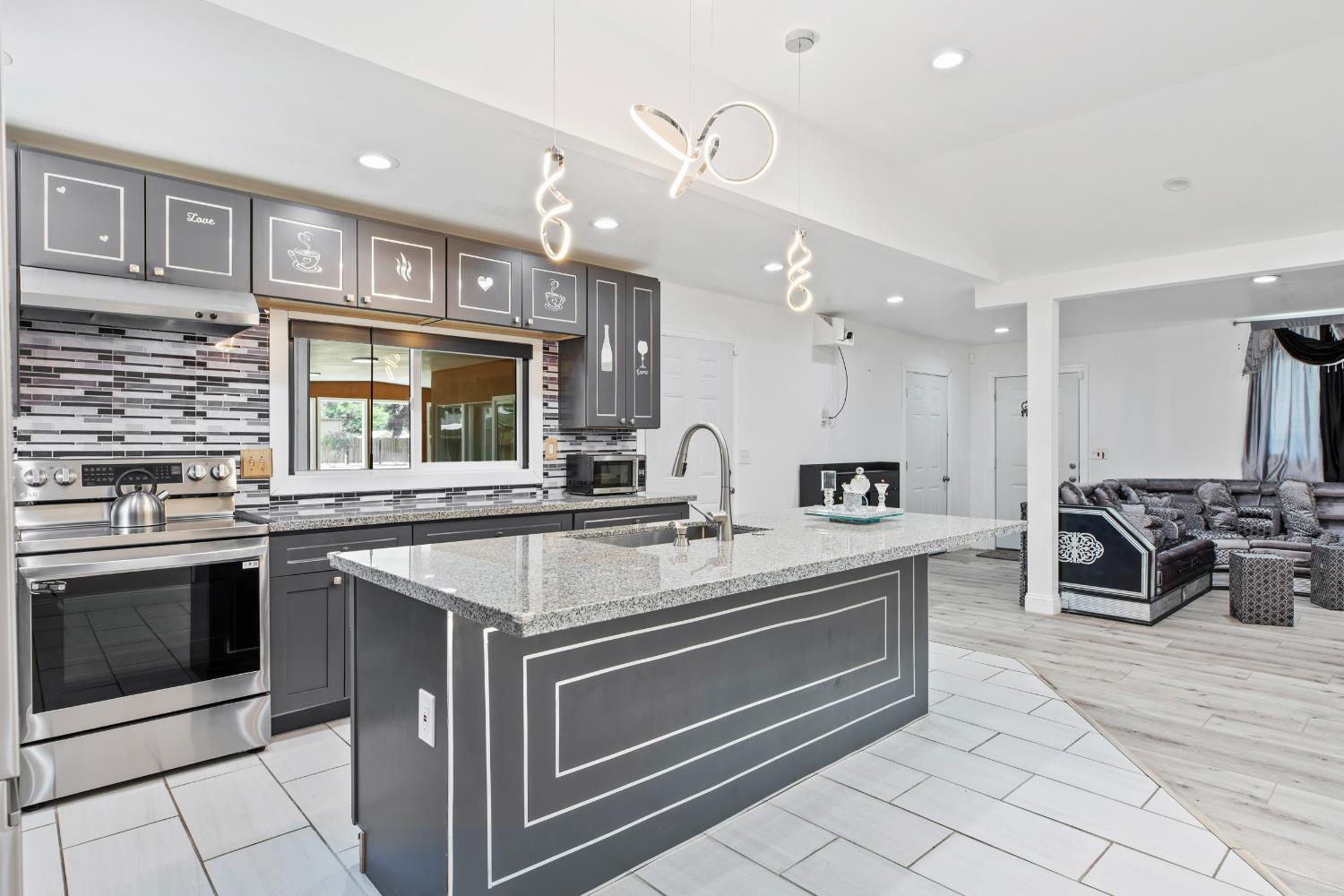 Detail Gallery Image 7 of 48 For Address Is Not Disclosed, Modesto,  CA 95351 - 3 Beds | 4 Baths
