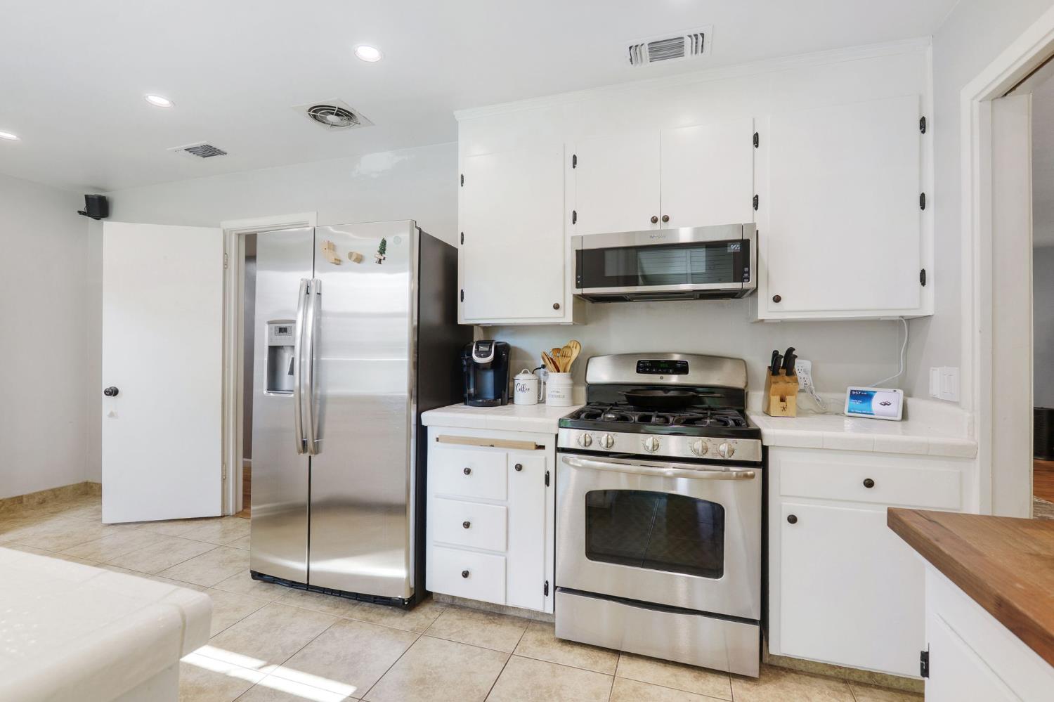 Detail Gallery Image 11 of 32 For 911 West St, Woodland,  CA 95695 - 3 Beds | 1 Baths