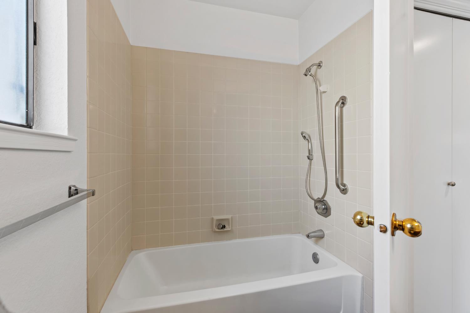 Detail Gallery Image 20 of 42 For 1541 Marazzi Ln, Ceres,  CA 95307 - 4 Beds | 3 Baths