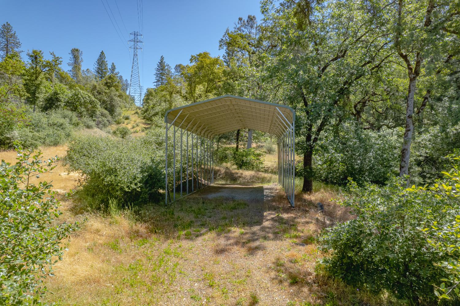 Detail Gallery Image 8 of 71 For 11107 Pekolee Dr, Grass Valley,  CA 95949 - 4 Beds | 3 Baths