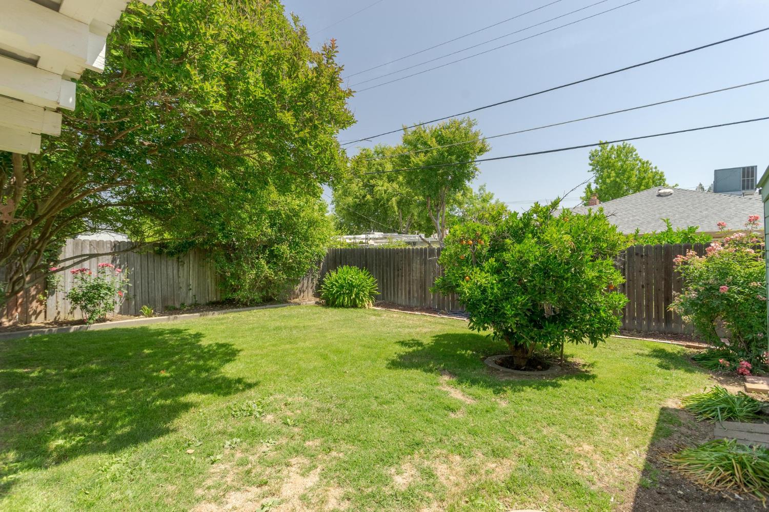 Detail Gallery Image 22 of 26 For 2320 Barcelona Way, Sacramento,  CA 95825 - 3 Beds | 3 Baths