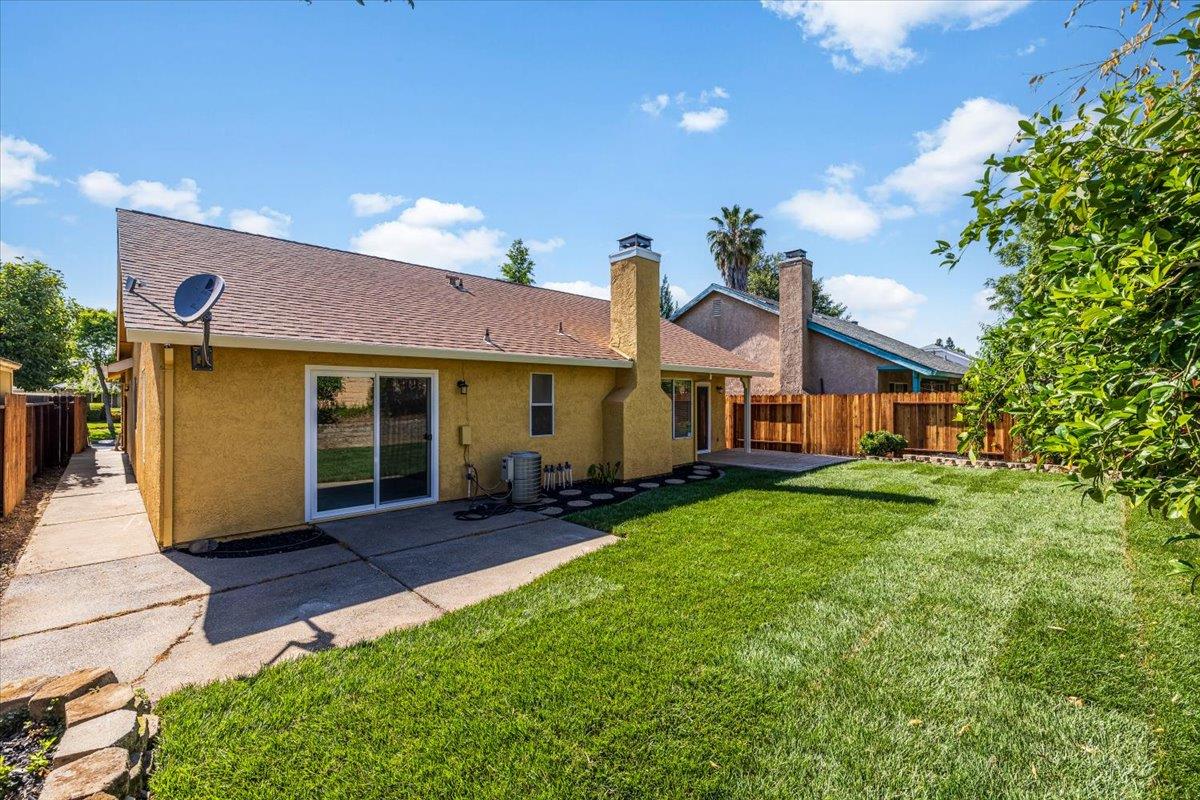 Detail Gallery Image 7 of 36 For 2619 Stoughton Way, Sacramento,  CA 95827 - 3 Beds | 2 Baths