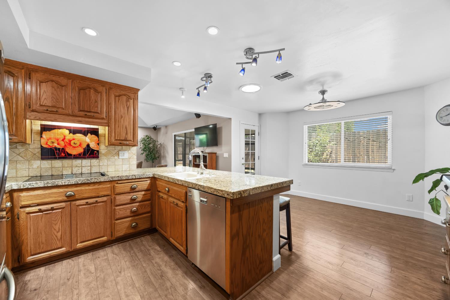 Detail Gallery Image 21 of 72 For 503 Hogan Ct, Roseville,  CA 95678 - 4 Beds | 3 Baths