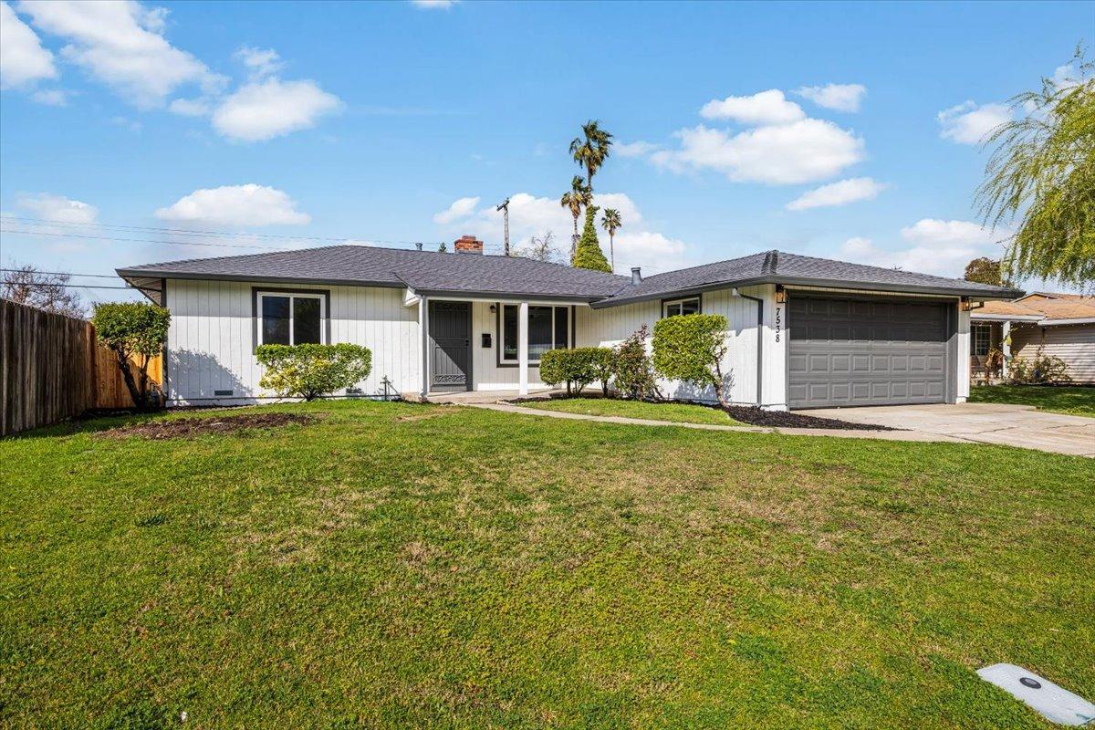 Detail Gallery Image 27 of 27 For 7538 Circle Pkwy, Sacramento,  CA 95823 - 3 Beds | 2 Baths