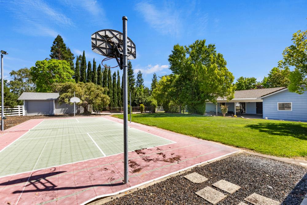 Detail Gallery Image 46 of 69 For 8744 Rubia Dr, Elk Grove,  CA 95624 - 3 Beds | 2/1 Baths