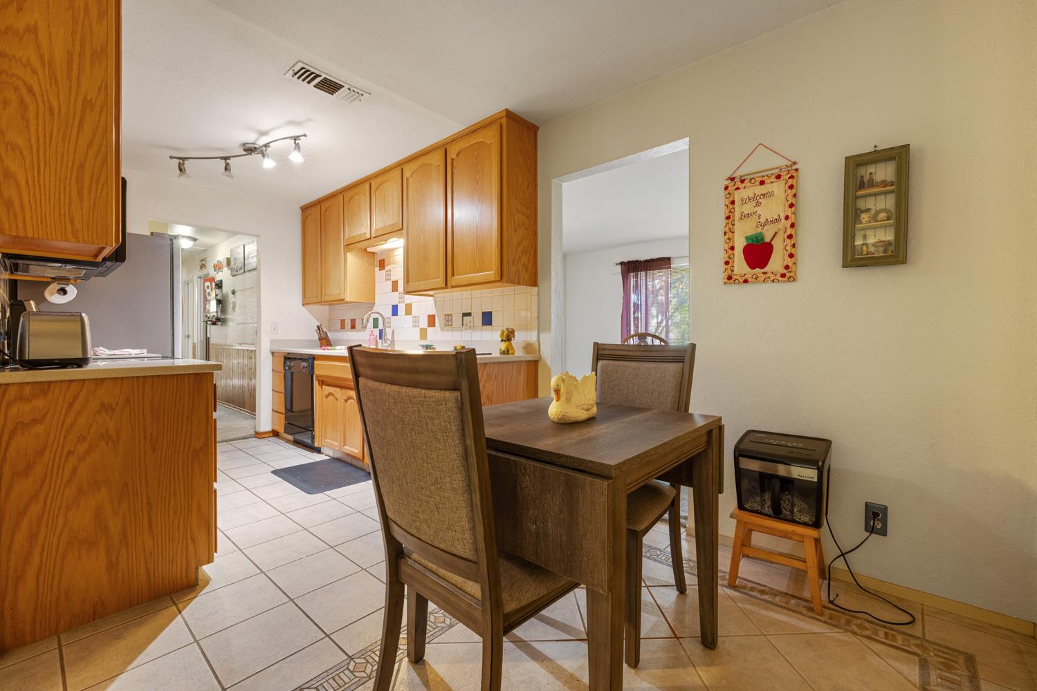 Barbara Way, Manteca, California image 9