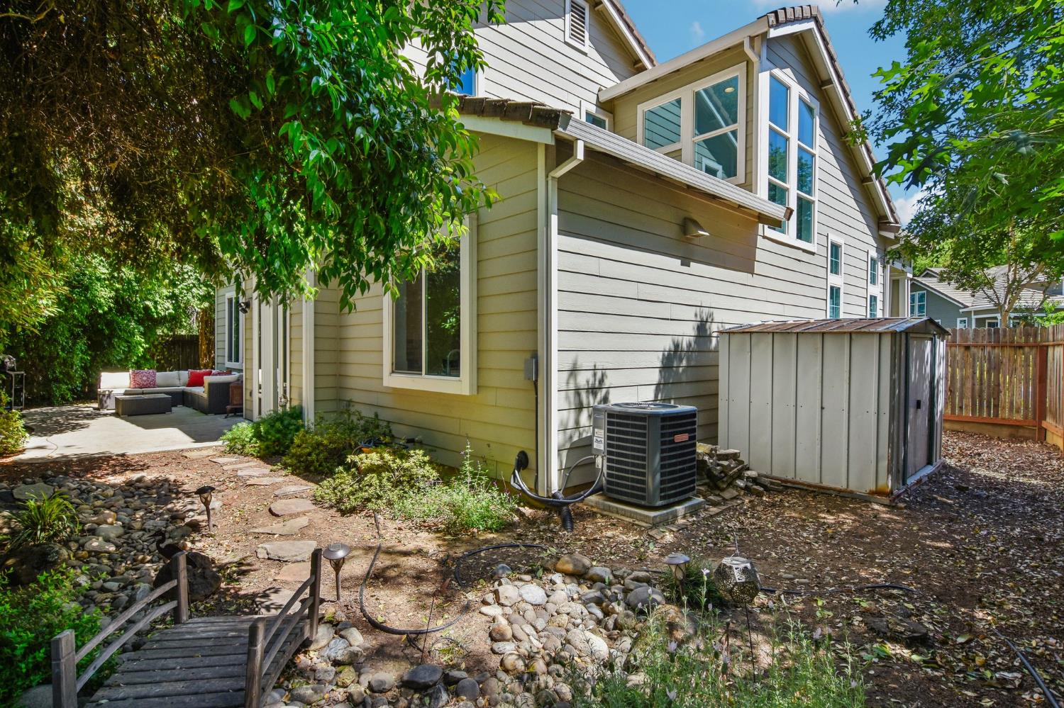 Detail Gallery Image 31 of 53 For 343 Coventry Cir, Folsom,  CA 95630 - 4 Beds | 2/1 Baths
