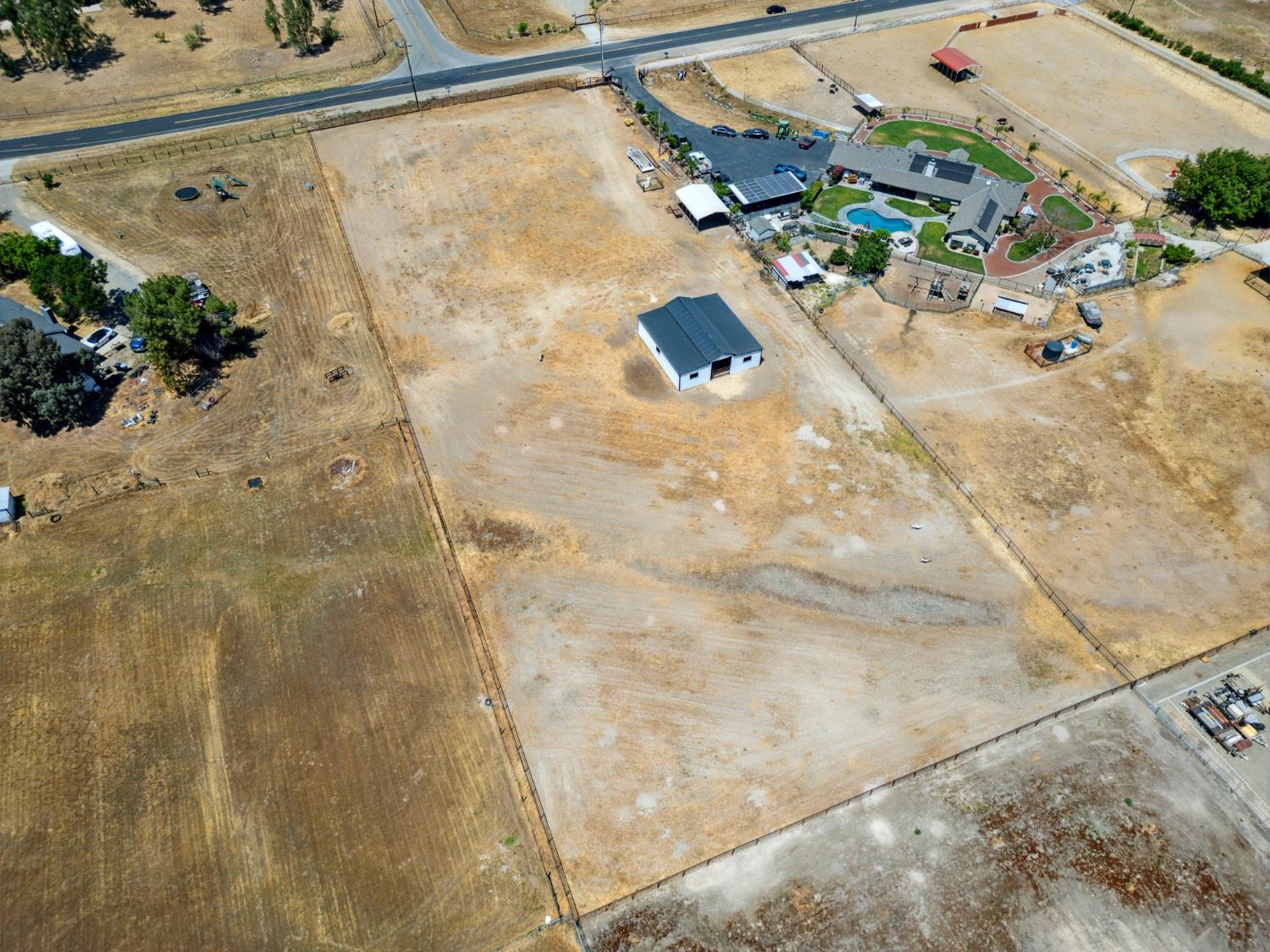 Detail Gallery Image 11 of 21 For 36634 Avenue 16, Madera,  CA 93636 - – Beds | – Baths
