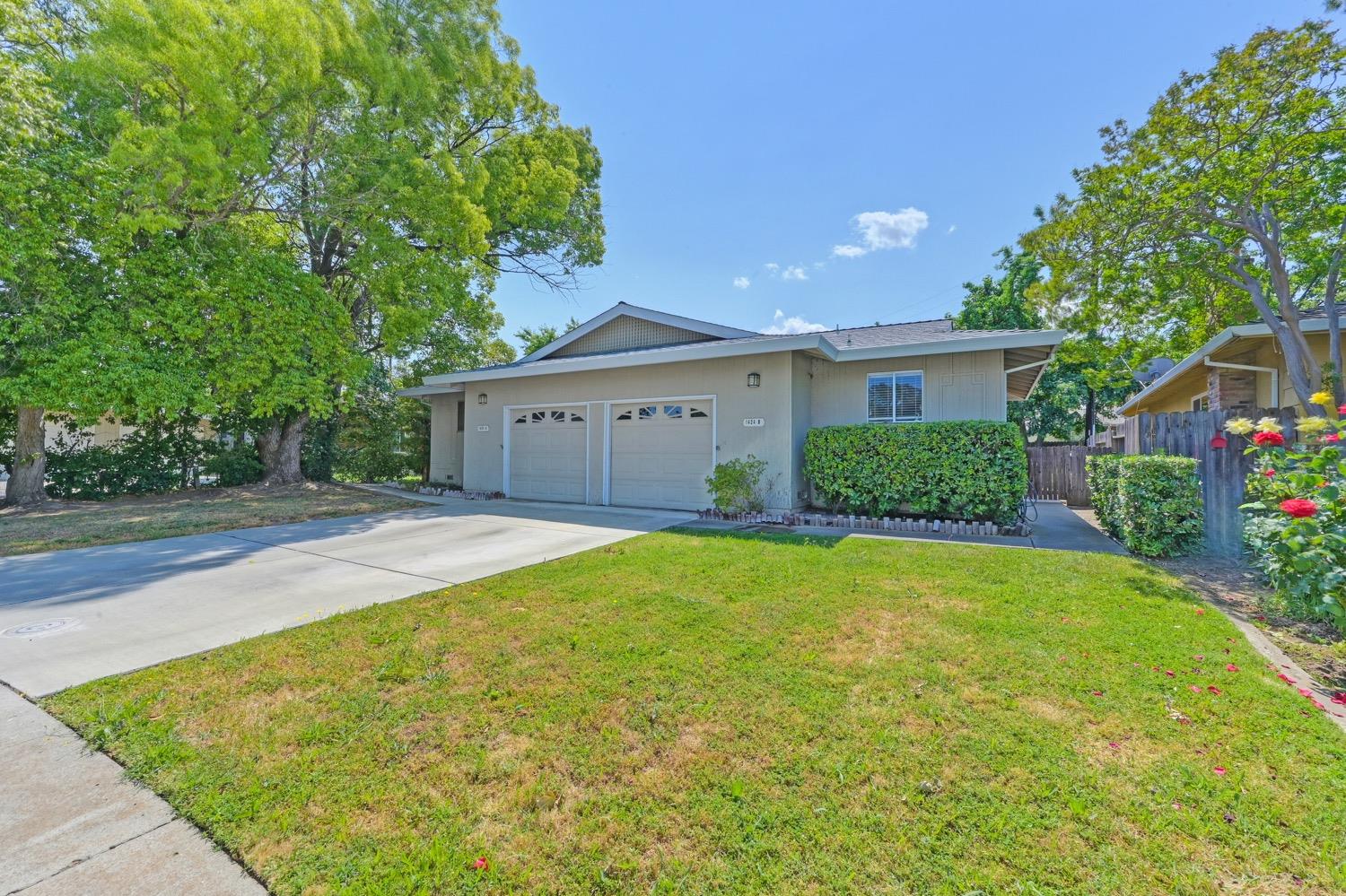 Detail Gallery Image 3 of 66 For 1424 Topaz Way, Sacramento,  CA 95864 - – Beds | – Baths