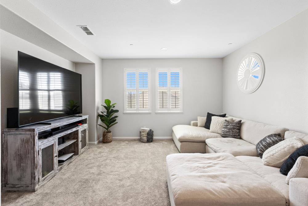 Detail Gallery Image 32 of 67 For 356 Bramble Ct, Roseville,  CA 95747 - 4 Beds | 3 Baths